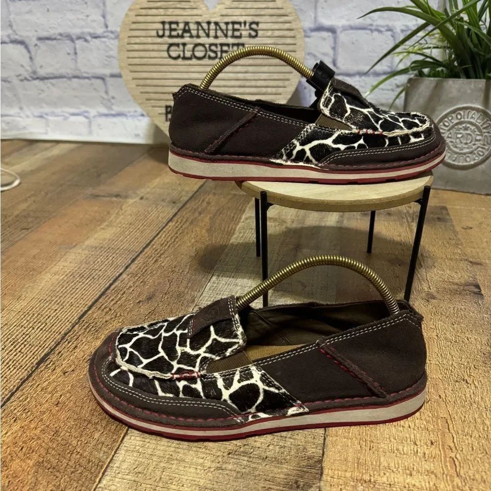Ariat women's Giraffe print Cruiser slip-on Shoes
